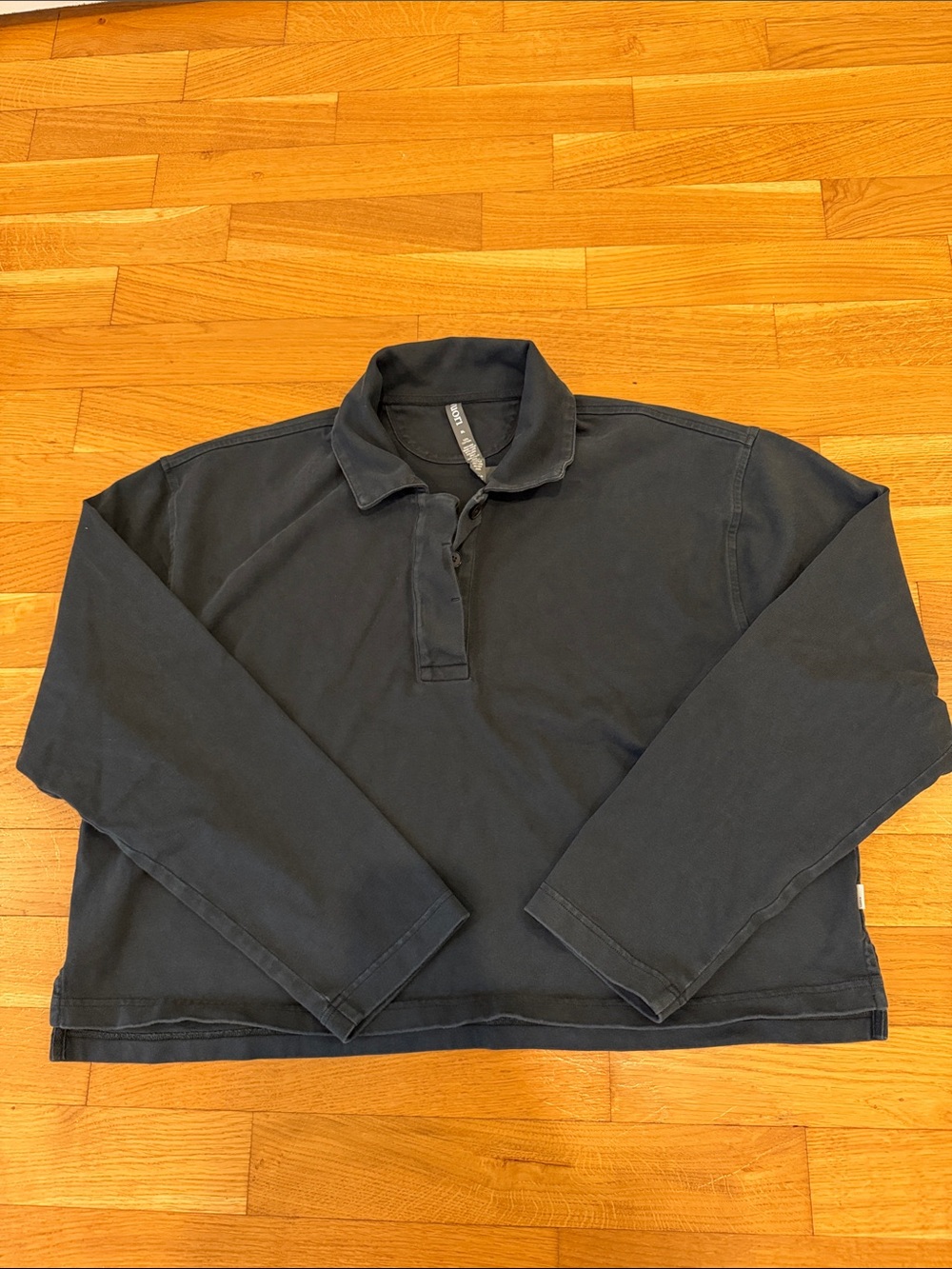 Vuori Mackenzie Rugby Polo in Washed Black